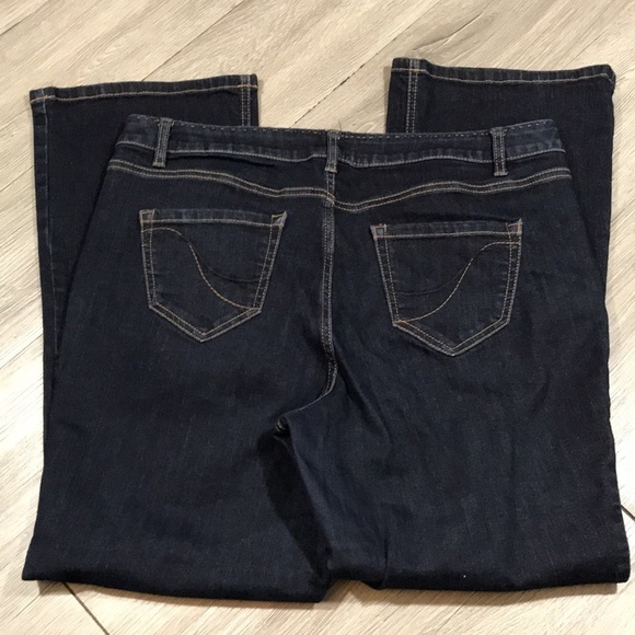 Lane Bryant Mid-Rise Dark Wash Bootcut Jeans size 16 - Picture 2 of 8